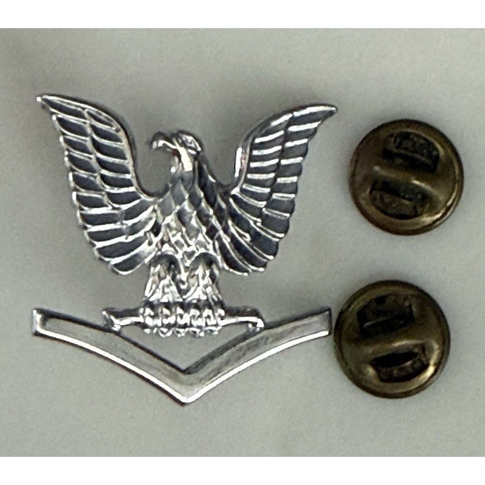 US‎ Navy Petty Officer 3rd class cap badge, H-24-N maker mark on reverse